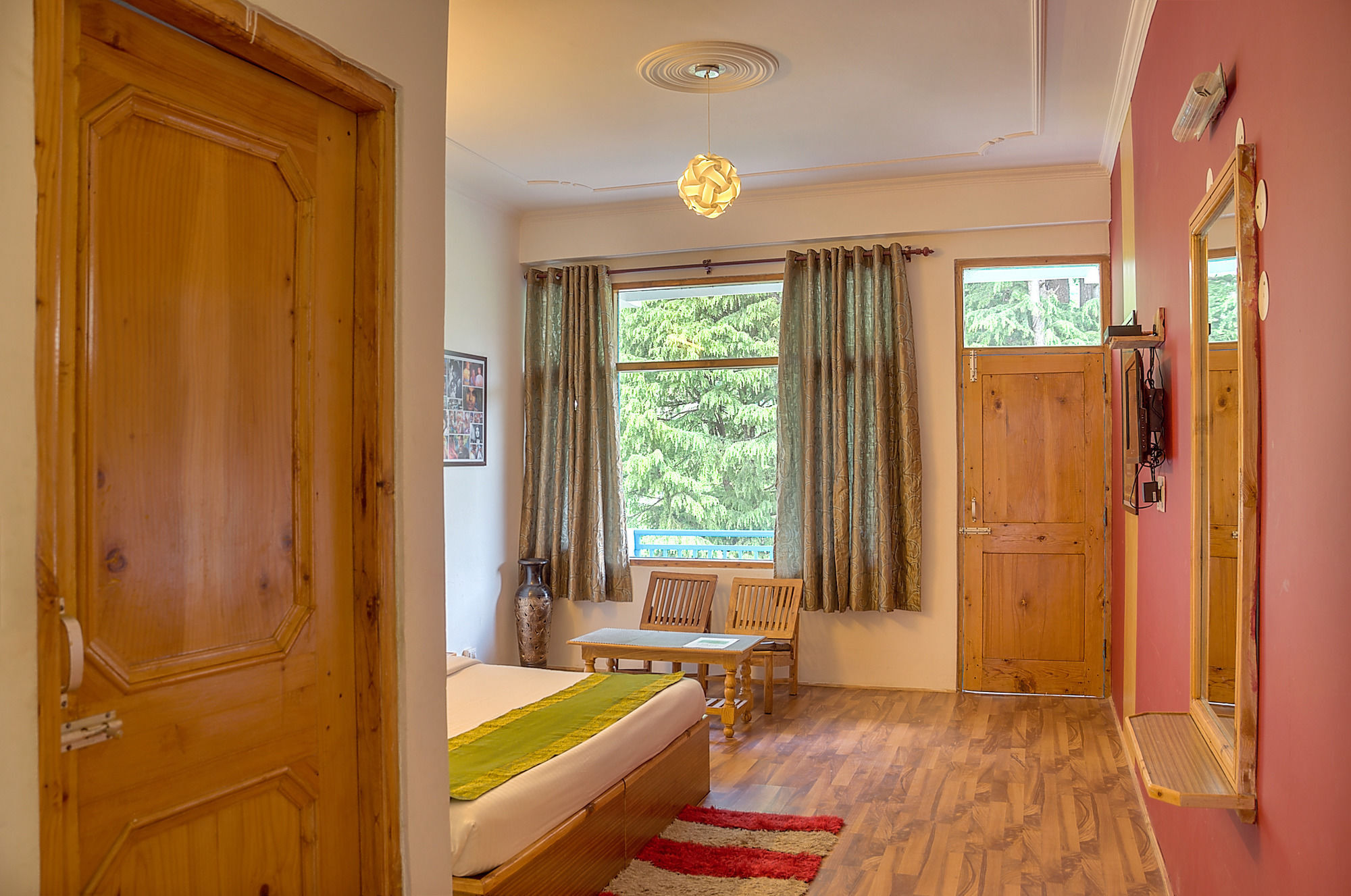 Treebo Trend Celebriti Manali Hotel Vashist ภายนอก รูปภาพ