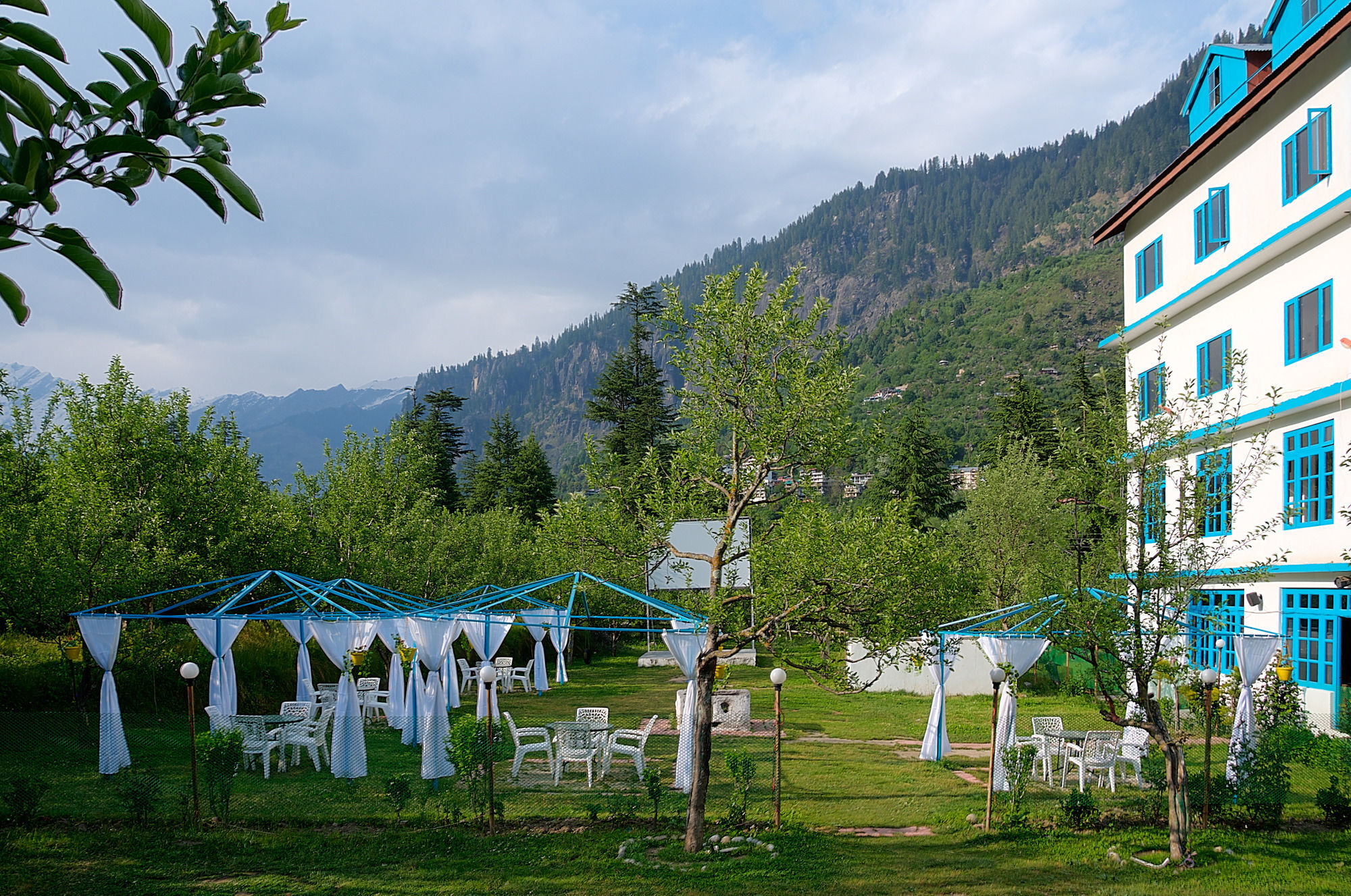 Treebo Trend Celebriti Manali Hotel Vashist ภายนอก รูปภาพ